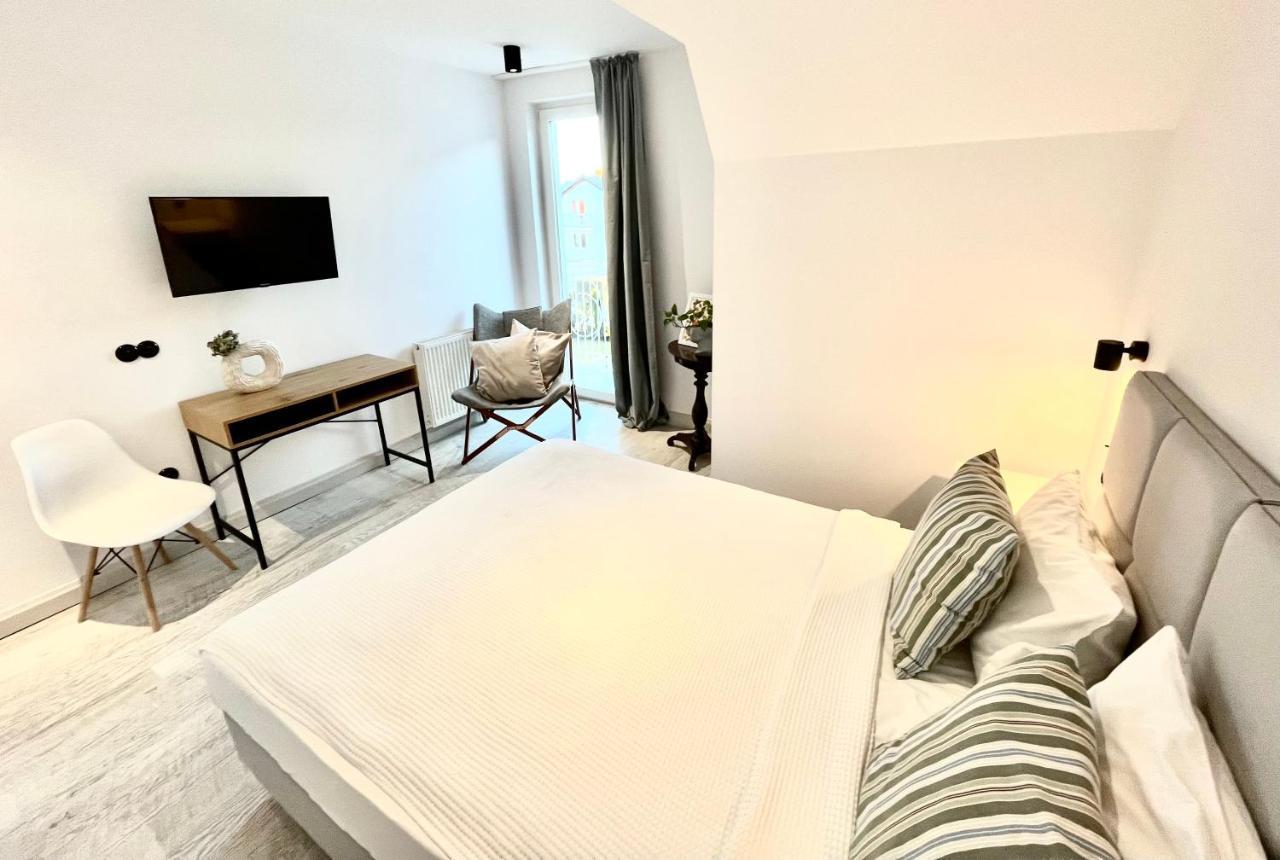 Pod Roza Bed & Breakfast Leba Exterior photo