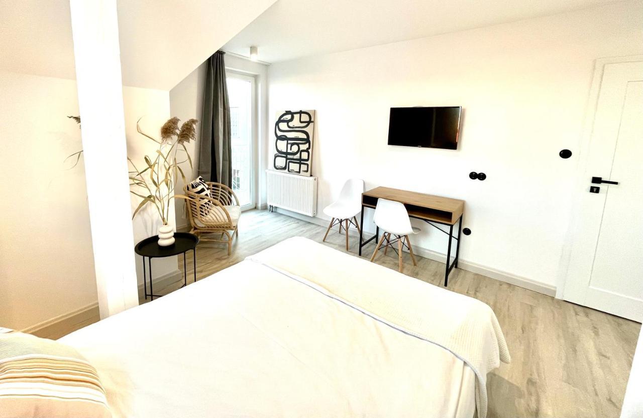 Pod Roza Bed & Breakfast Leba Exterior photo