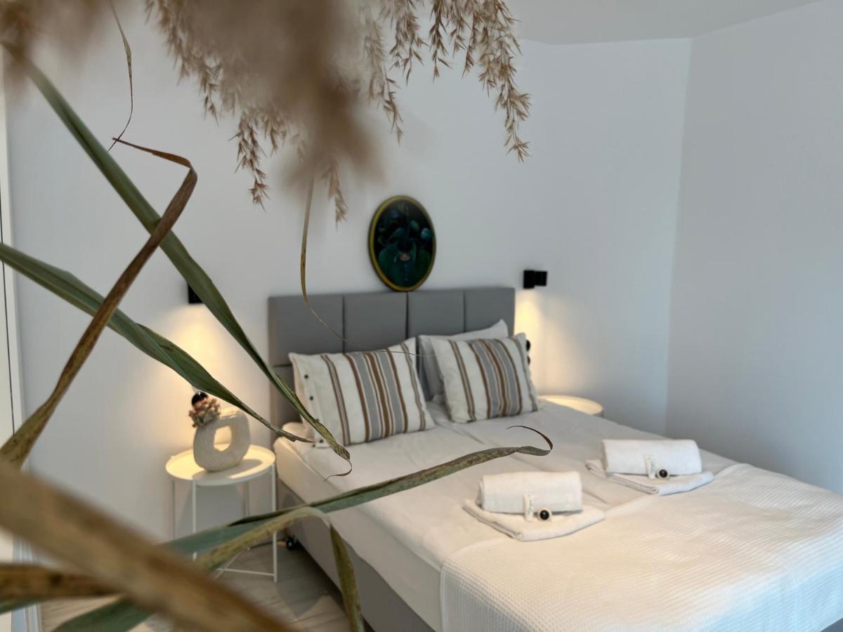 Pod Roza Bed & Breakfast Leba Exterior photo