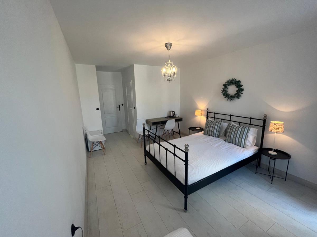 Pod Roza Bed & Breakfast Leba Exterior photo